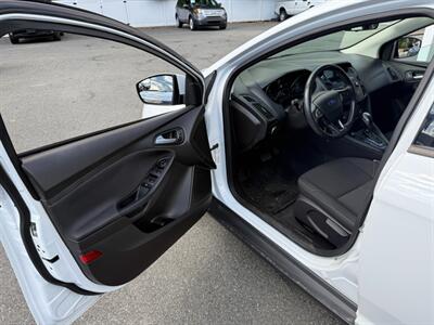 2016 Ford Focus SE   - Photo 13 - Rockaway, NJ 07866
