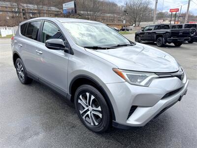 2018 Toyota RAV4 LE   - Photo 10 - Rockaway, NJ 07866