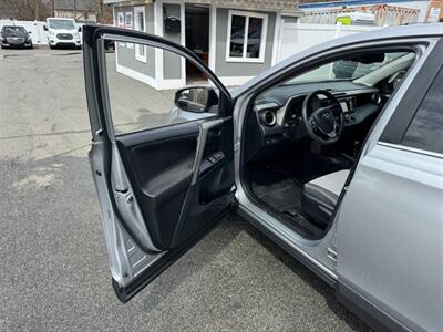 2018 Toyota RAV4 LE   - Photo 18 - Rockaway, NJ 07866