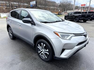 2018 Toyota RAV4 LE   - Photo 3 - Rockaway, NJ 07866