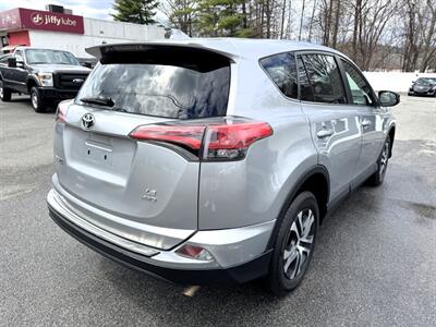2018 Toyota RAV4 LE   - Photo 5 - Rockaway, NJ 07866