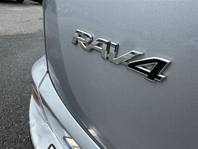 2018 Toyota RAV4 LE   - Photo 14 - Rockaway, NJ 07866