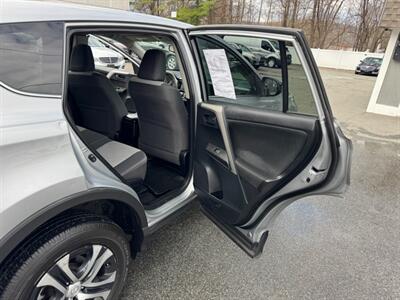 2018 Toyota RAV4 LE   - Photo 40 - Rockaway, NJ 07866