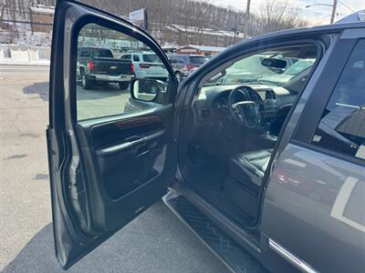 2014 Nissan Armada Platinum - Photo 15 - Rockaway, NJ 07866