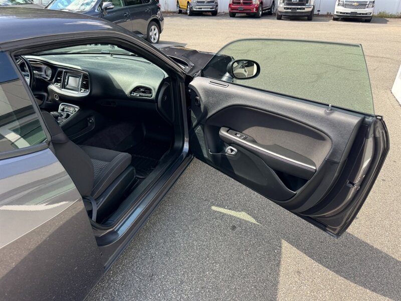 2016 Dodge Challenger SXT - Photo 43 - Rockaway, NJ 07866