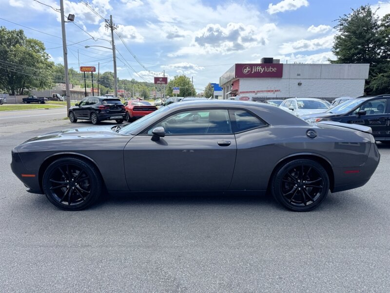 2016 Dodge Challenger SXT - Photo 9 - Rockaway, NJ 07866
