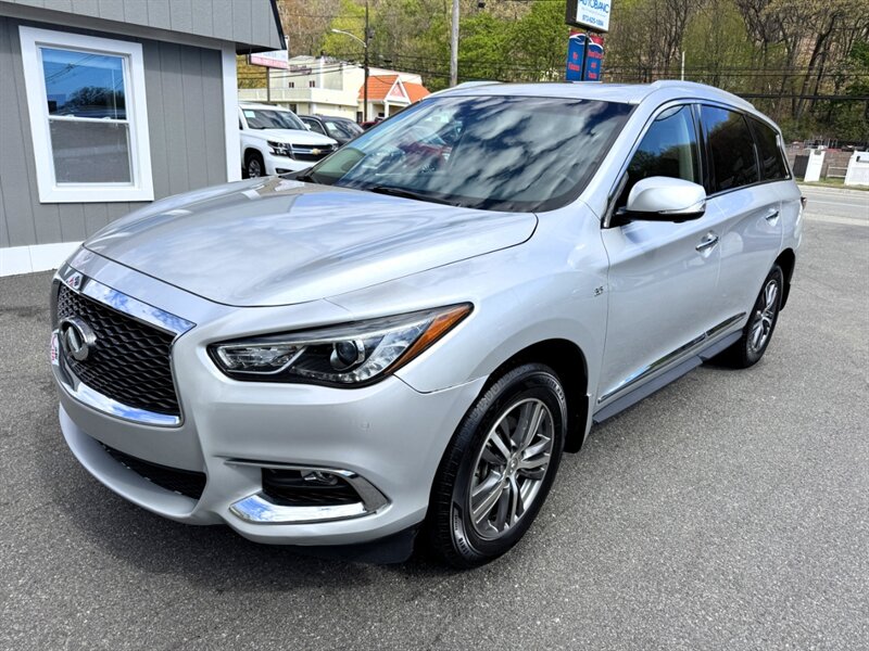 2017 INFINITI QX60 Base