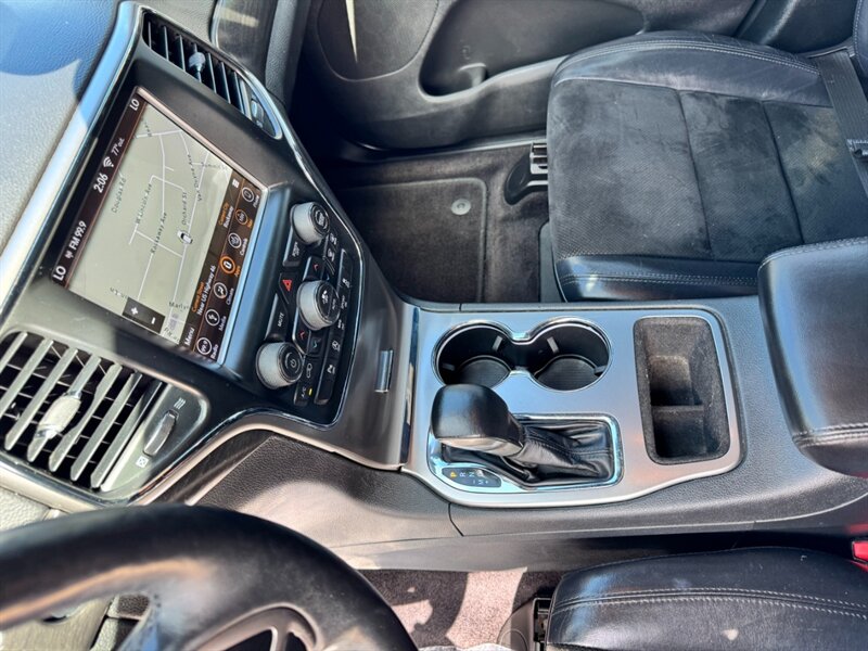 2018 Jeep Grand Cherokee Altitude photo 17