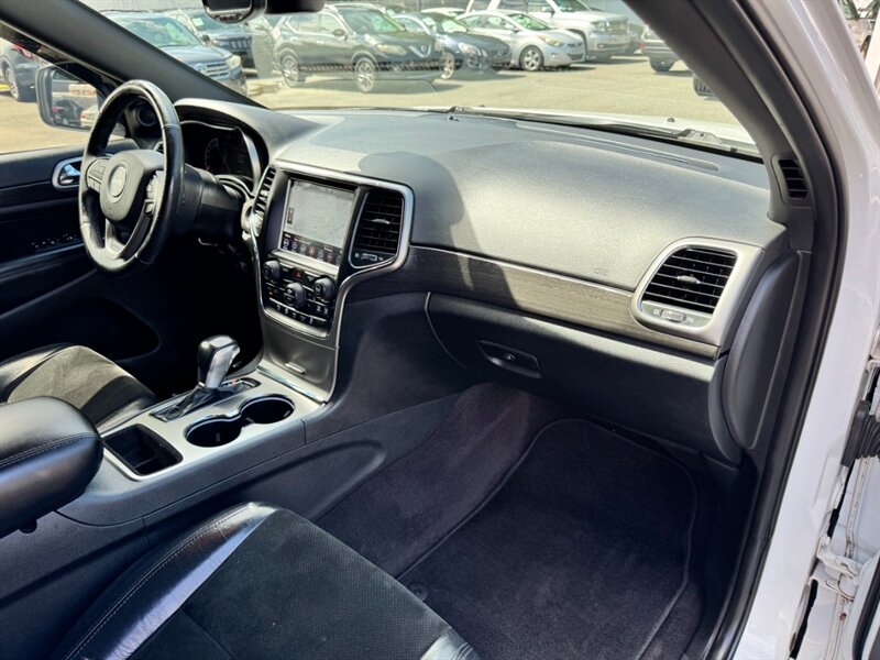 2018 Jeep Grand Cherokee Altitude photo 38