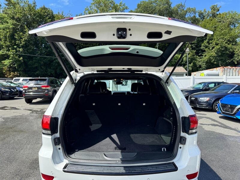 2018 Jeep Grand Cherokee Altitude photo 25