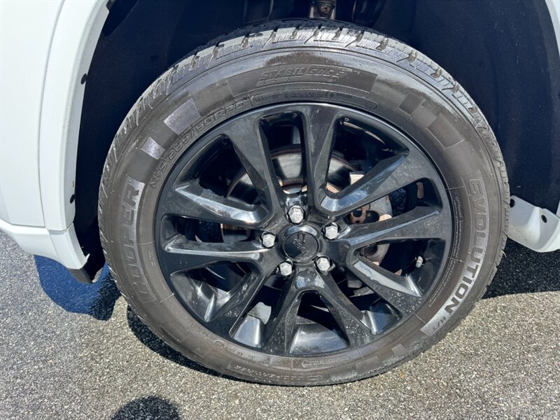 2018 Jeep Grand Cherokee Altitude photo 5