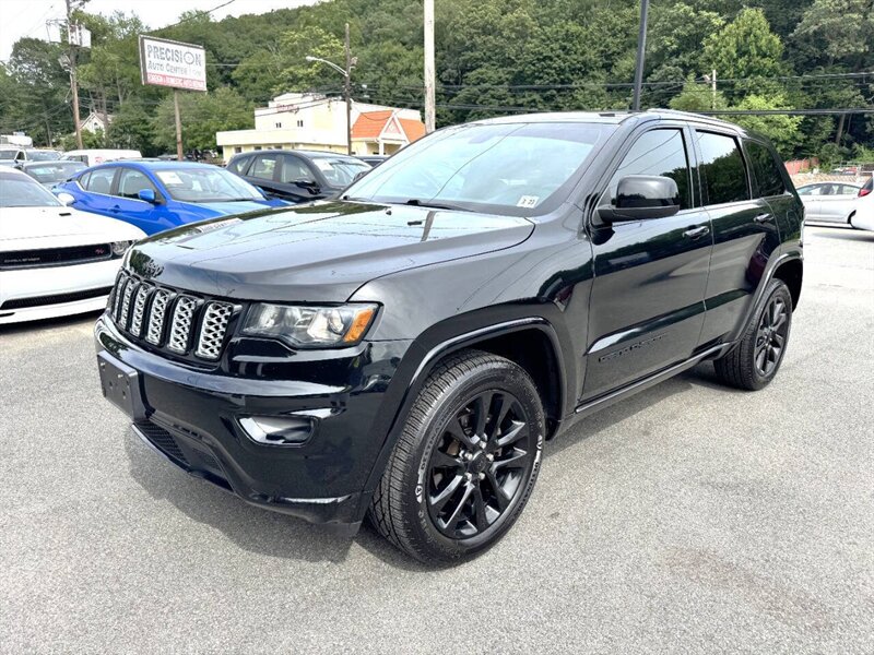 2018 Jeep Grand Cherokee Laredo  