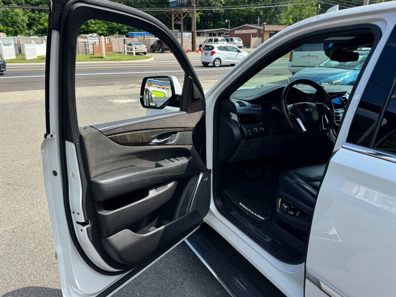 2017 Cadillac Escalade Platinum ESV - Photo 17 - Rockaway, NJ 07866