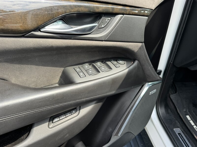 2017 Cadillac Escalade Platinum ESV - Photo 18 - Rockaway, NJ 07866