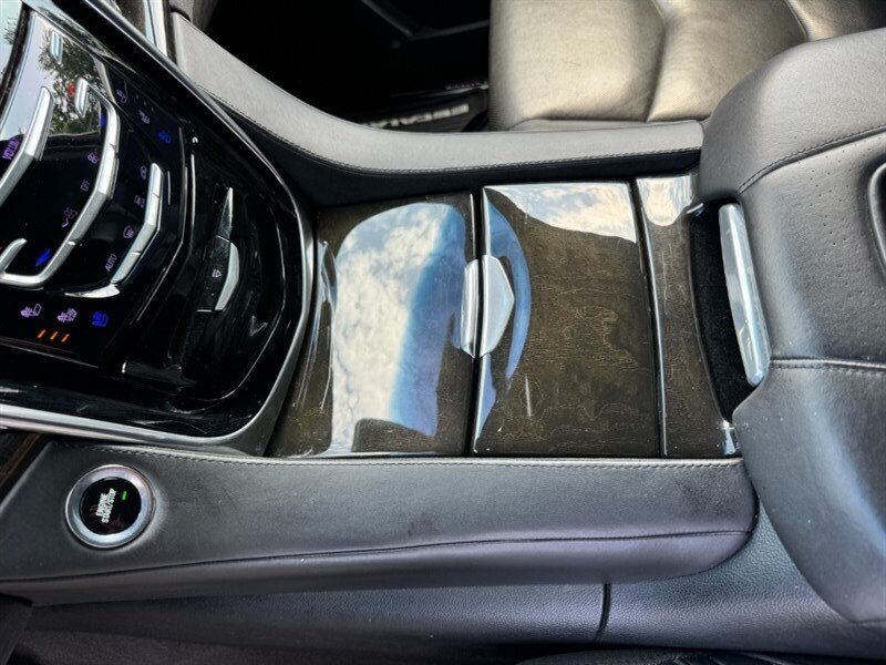 2017 Cadillac Escalade Platinum ESV - Photo 30 - Rockaway, NJ 07866