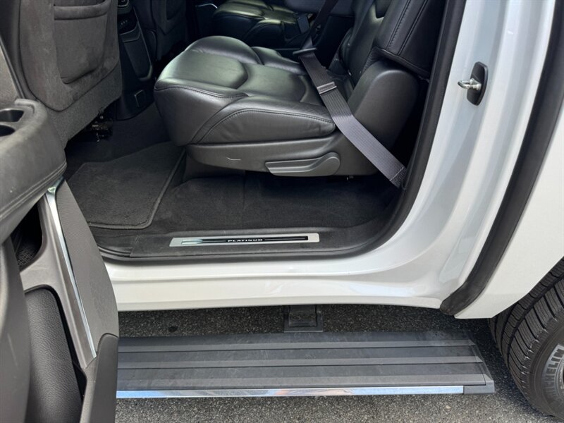 2017 Cadillac Escalade Platinum ESV - Photo 36 - Rockaway, NJ 07866