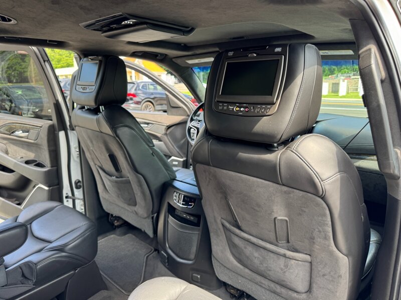 2017 Cadillac Escalade Platinum ESV - Photo 54 - Rockaway, NJ 07866