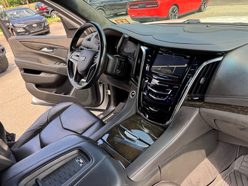 2017 Cadillac Escalade Platinum ESV - Photo 62 - Rockaway, NJ 07866