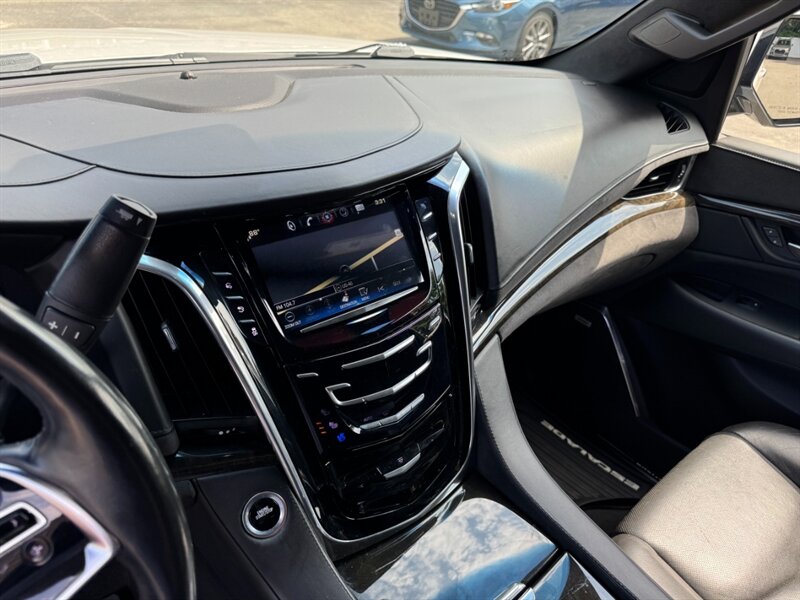 2017 Cadillac Escalade Platinum ESV - Photo 29 - Rockaway, NJ 07866