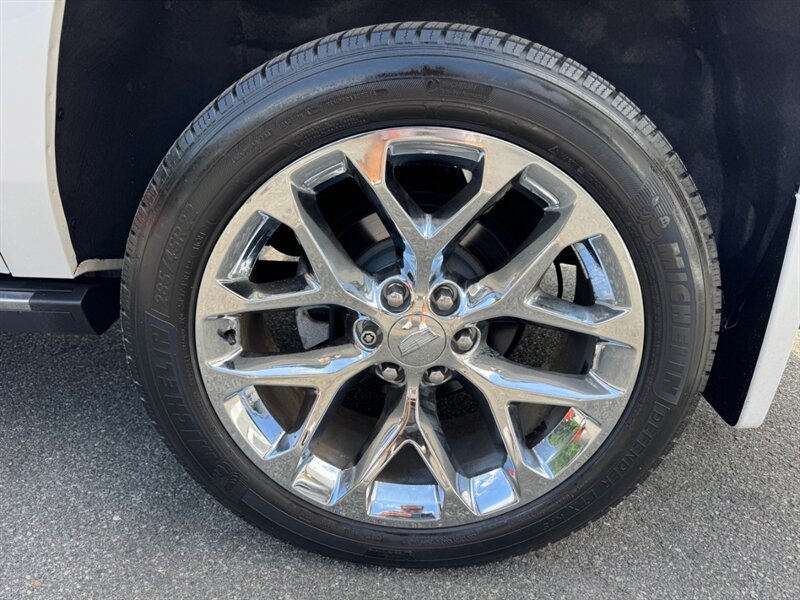 2017 Cadillac Escalade Platinum ESV - Photo 13 - Rockaway, NJ 07866
