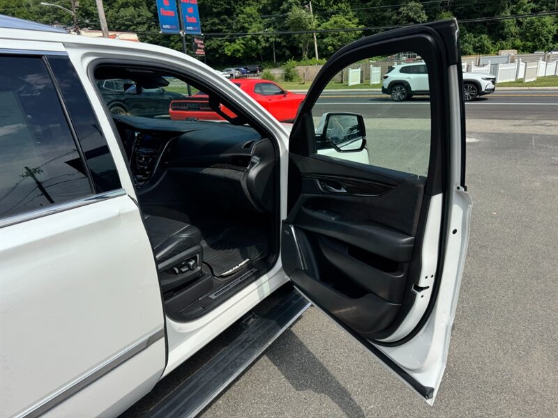 2017 Cadillac Escalade Platinum ESV - Photo 55 - Rockaway, NJ 07866