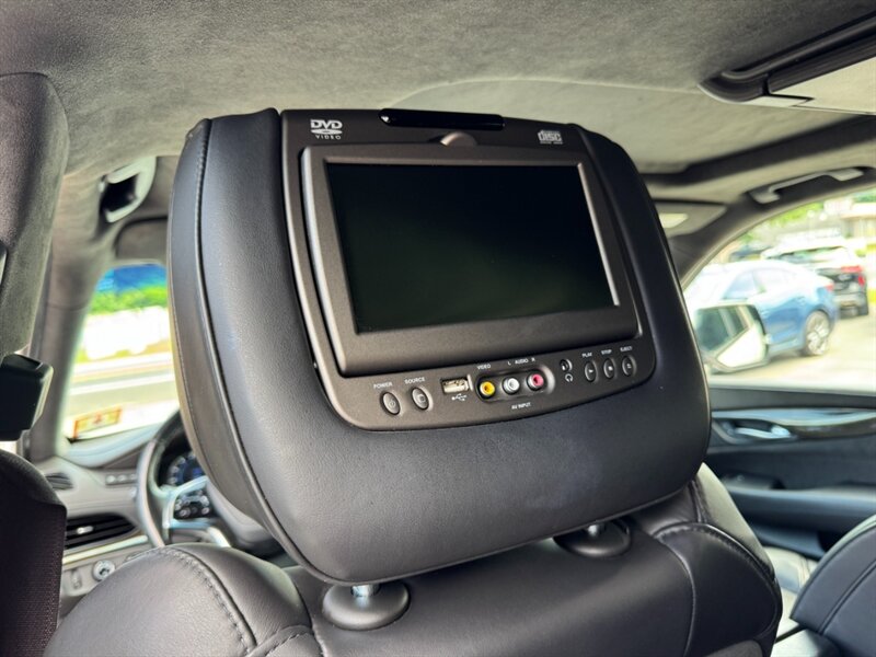 2017 Cadillac Escalade Platinum ESV - Photo 38 - Rockaway, NJ 07866