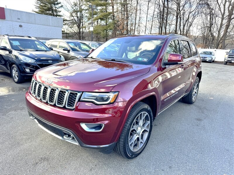 2018 Jeep Grand Cherokee Limited Sterling Edition's photo