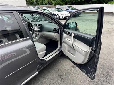 2011 Toyota Highlander SE   - Photo 51 - Rockaway, NJ 07866