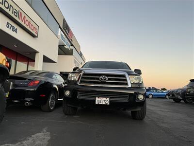 2013 Toyota Sequoia SR5  4WD LEATHER NAV SUNROOF PROCOMP ALLTERRAIN ONE OWNER - Photo 3 - San Diego, CA 92121-2523