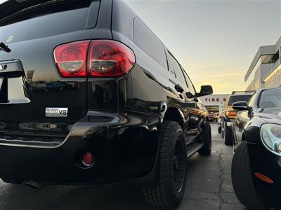 2013 Toyota Sequoia SR5  4WD LEATHER NAV SUNROOF PROCOMP ALLTERRAIN ONE OWNER - Photo 4 - San Diego, CA 92121-2523