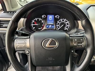 2015 Lexus GX  4WD ONE OWNER SUPER CLEAN - Photo 15 - San Diego, CA 92121-2523