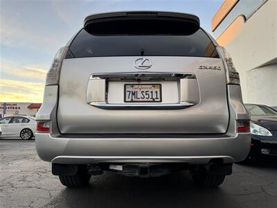 2015 Lexus GX  4WD ONE OWNER SUPER CLEAN - Photo 9 - San Diego, CA 92121-2523