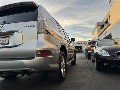 2015 Lexus GX  4WD ONE OWNER SUPER CLEAN - Photo 4 - San Diego, CA 92121-2523