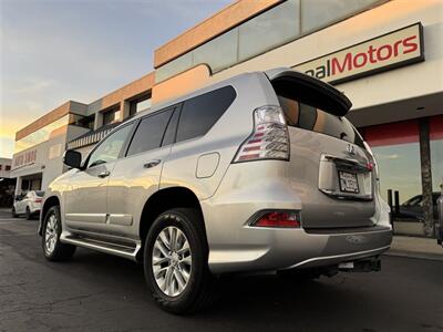 2015 Lexus GX  4WD ONE OWNER SUPER CLEAN - Photo 10 - San Diego, CA 92121-2523