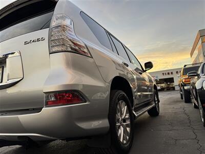 2015 Lexus GX  4WD ONE OWNER SUPER CLEAN - Photo 8 - San Diego, CA 92121-2523