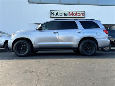 2014 Toyota Sequoia SR5  4WD 3RD ROW PROCOMP ALLTERRAIN SUNROOF BU CAMERA - Photo 1 - San Diego, CA 92121-2523