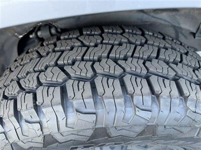 2014 Toyota Sequoia SR5  4WD 3RD ROW PROCOMP ALLTERRAIN SUNROOF BU CAMERA - Photo 18 - San Diego, CA 92121-2523