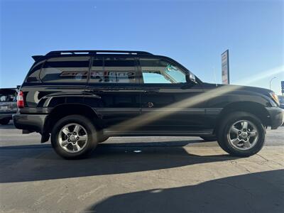 2006 Toyota Land Cruiser  4WD ONE OWNER LOW MILES SUPER CLEAN - Photo 4 - San Diego, CA 92121-2523