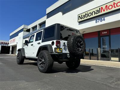 2014 Jeep Wrangler UNLIMITED Sport  4WD BUMPERS WINCH CarPlay One Owner Like New - Photo 6 - San Diego, CA 92121-2523