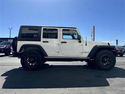 2014 Jeep Wrangler UNLIMITED Sport  4WD BUMPERS WINCH CarPlay One Owner Like New - Photo 4 - San Diego, CA 92121-2523