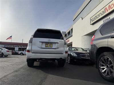 2018 Lexus GX Luxury  4WD ONE OWNER FULLY SERVICED - Photo 4 - San Diego, CA 92121-2523