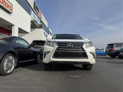 2018 Lexus GX Luxury  4WD ONE OWNER FULLY SERVICED - Photo 3 - San Diego, CA 92121-2523