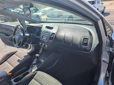 2015 Kia Forte EX   - Photo 24 - Cincinnati, OH 45231