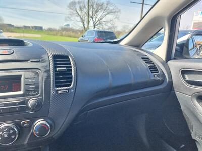 2015 Kia Forte EX   - Photo 14 - Cincinnati, OH 45231