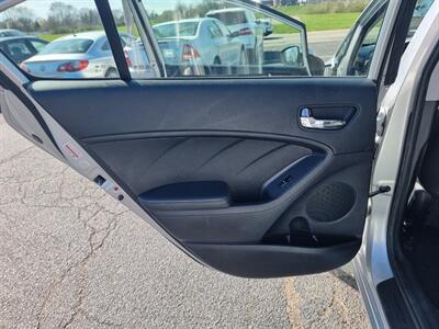 2015 Kia Forte EX   - Photo 29 - Cincinnati, OH 45231