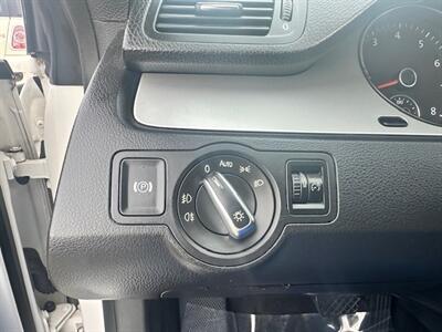 2009 Volkswagen CC Sport   - Photo 13 - Cincinnati, OH 45231