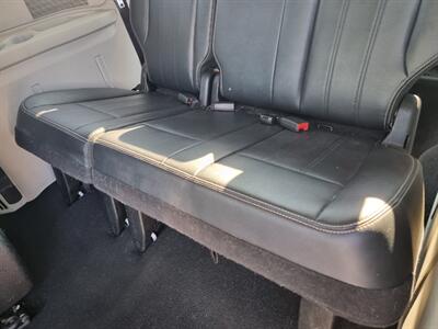 2014 Chrysler Town & Country Touring-L   - Photo 27 - Cincinnati, OH 45231