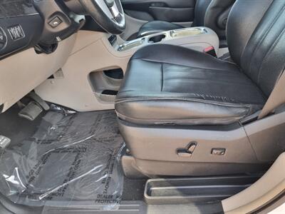 2014 Chrysler Town & Country Touring-L   - Photo 21 - Cincinnati, OH 45231
