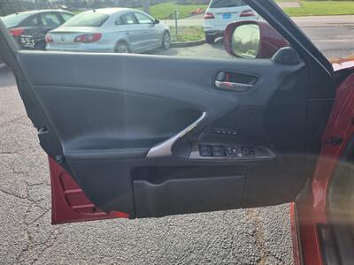 2010 Lexus IS  250 AWD - Photo 33 - Cincinnati, OH 45231