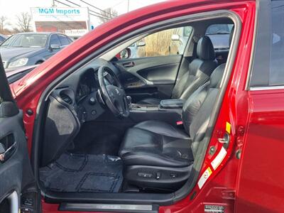 2010 Lexus IS  250 AWD - Photo 8 - Cincinnati, OH 45231